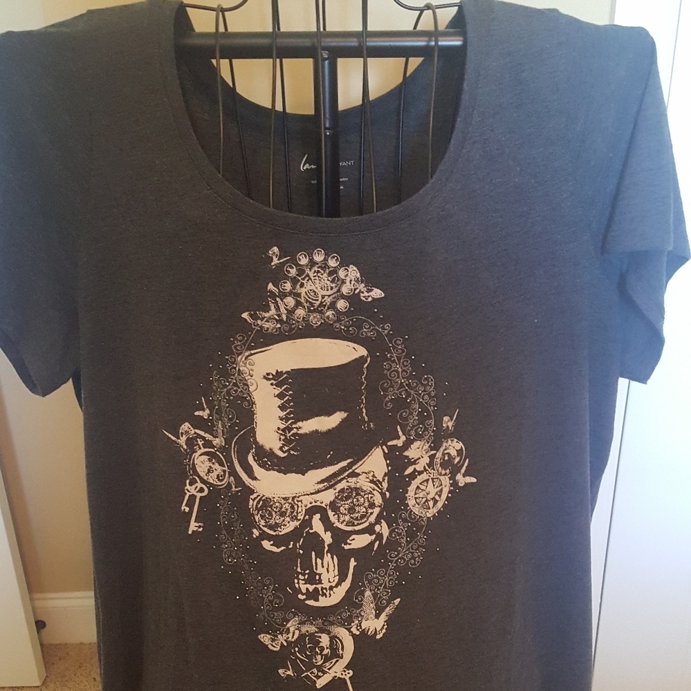Skull in top hat T shirt
